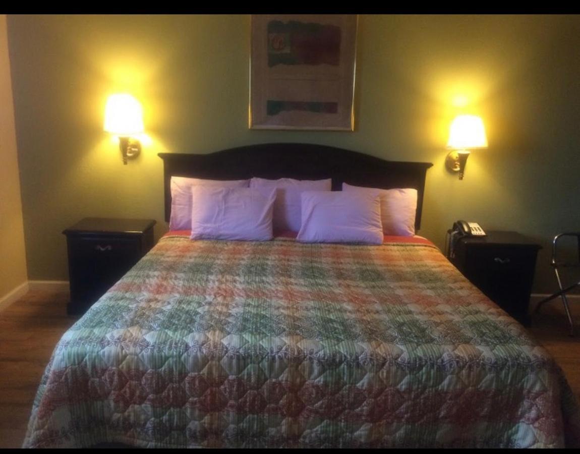Dilley Executive Inn ภายนอก รูปภาพ